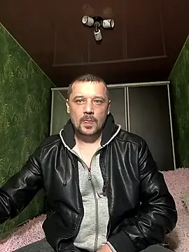 Snapshot of DanielOhCool chatting on 03-06-25, 05:22 DanielOhCool online show from 03-06-25, 05:22