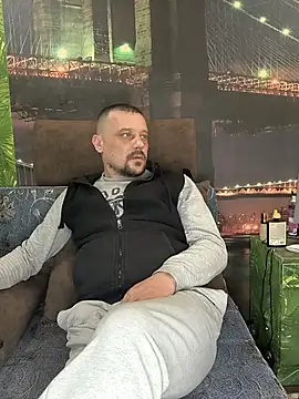 Snapshot of DanielOhCool chatting on 03-18-25, 11:52 DanielOhCool online show from 03-18-25, 11:52