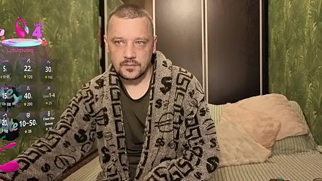 Snapshot of DanielOhCool chatting on 11-03-25, 06:25 DanielOhCool online show from 11-03-25, 06:25