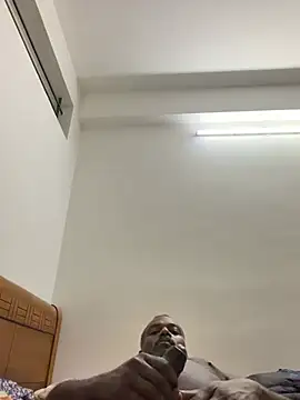 strongguyindia online show from 02-19-26, 07:21