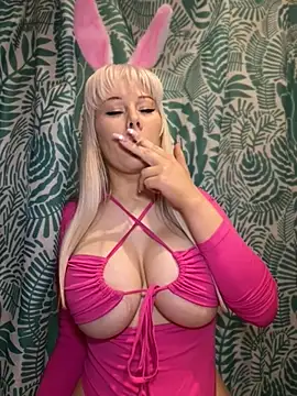 LaraHollywood online show from 04-03-26, 08:12