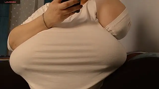 SenzualHotM online show from 02-18-25, 07:52