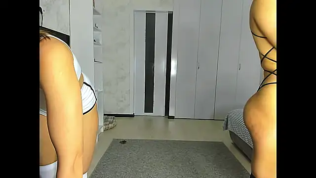 Snapshot of sweeetgirls2021 chatting on 01-14-25, 03:22 sweeetgirls2021 online show from 01-14-25, 03:22