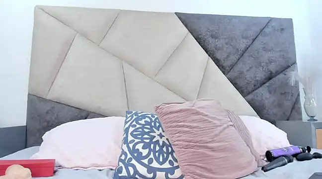 Bonnie Grace online show from 01-08-25, 03:07