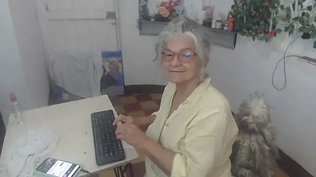 FunnyGrandma online show from 02-20-25, 03:12