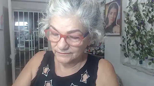 FunnyGrandma online show from 10-19-25, 02:12