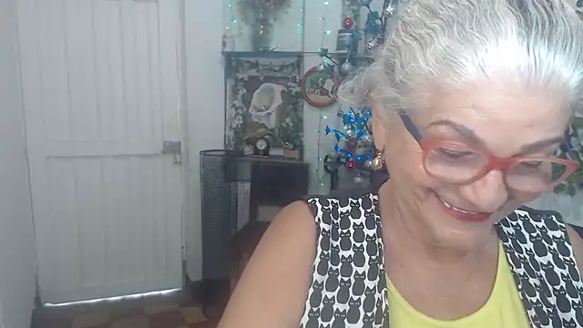 FunnyGrandma online show from 12-18-25, 08:48