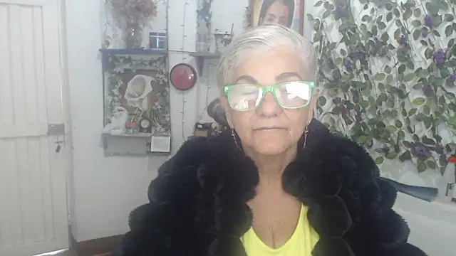 FunnyGrandma online show from 03-27-26, 10:42
