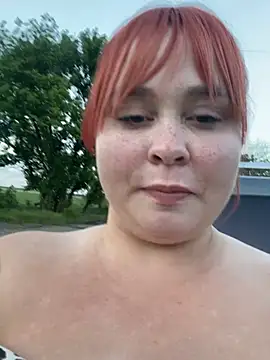 Snapshot of Model9798 chatting on 05-27-26, 05:32 Model9798 online show from 05-27-26, 05:32