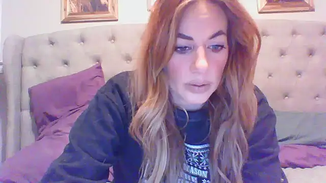 Snapshot of Rhodesxox chatting on 01-08-25, 10:48 Rhodesxox online show from 01-08-25, 10:48