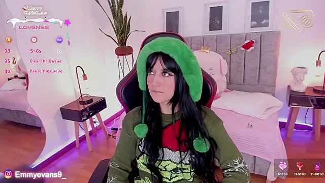 EmmyEvans1 online show from 12-24-24, 04:51