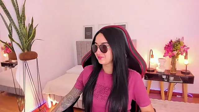 EmmyEvans1 online show from 02-22-25, 07:36