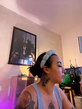 EmmyEvans1 online show from 01-13-26, 01:27