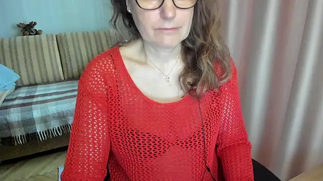 lauraoven online show from 03-25-26, 07:03