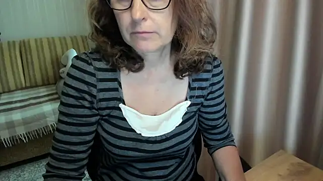 lauraoven online show from 06-18-26, 10:41