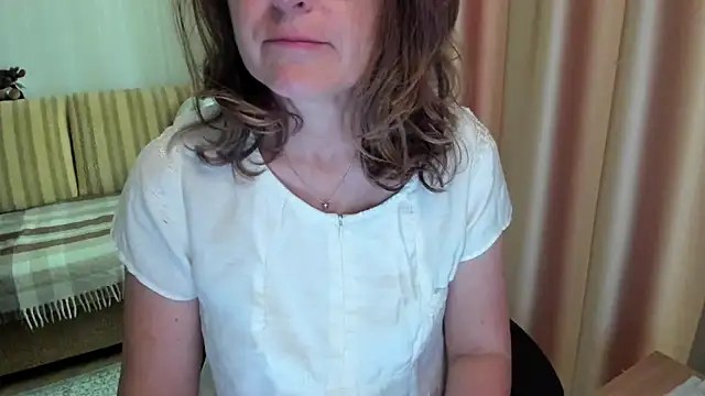 lauraoven online show from 06-22-26, 07:38