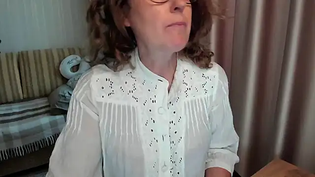 lauraoven online show from 07-12-26, 12:51