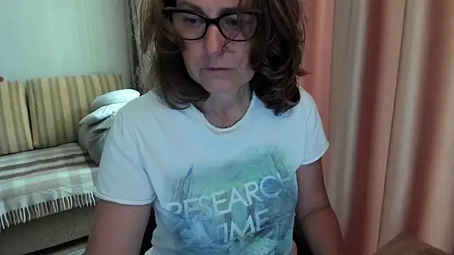 lauraoven online show from 07-15-26, 06:40
