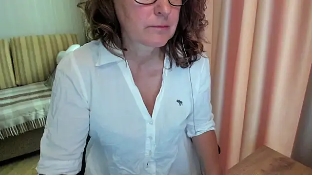 lauraoven online show from 07-17-26, 07:15