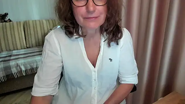 lauraoven online show from 07-31-26, 07:52