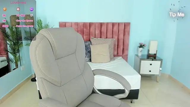 tati saldarriaga online show from 11-28-25, 12:08