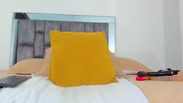 alyssia ocean online show from 11-28-25, 01:03