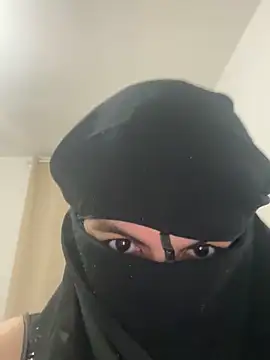 Marocainegroscul online show from 11-24-25, 03:45