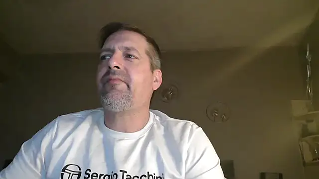 Snapshot of matrikes1 chatting on 03-15-26, 04:35 matrikes1 online show from 03-15-26, 04:35
