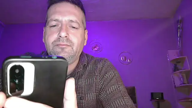 Snapshot of matrikes1 chatting on 03-28-26, 11:26 matrikes1 online show from 03-28-26, 11:26