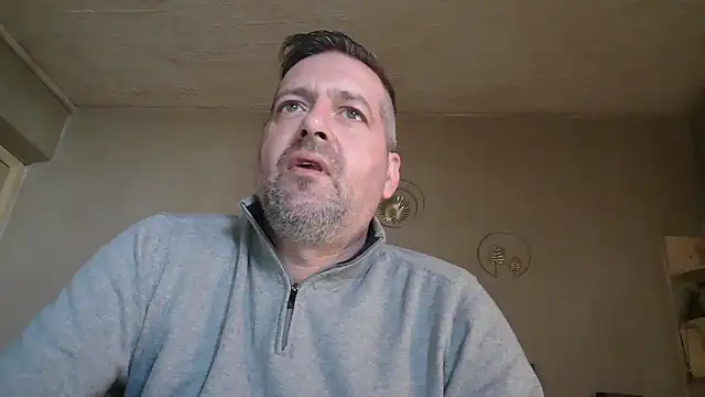 Snapshot of matrikes1 chatting on 03-31-26, 04:07 matrikes1 online show from 03-31-26, 04:07