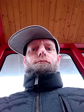 Kw8585kw online show from 12-22-25, 09:39