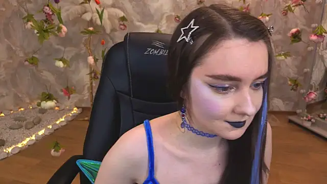 CloudGrace online show from 04-11-26, 06:12