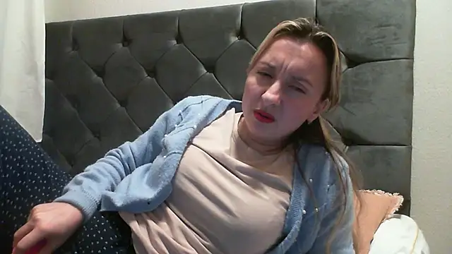 SusanCurt online show from 12-13-25, 07:53