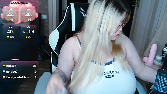 Mini Mo online show from 02-06-25, 01:54