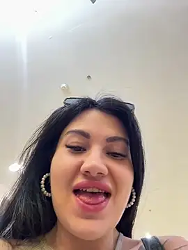 Wet  Bunny online show from 06-11-26, 06:22