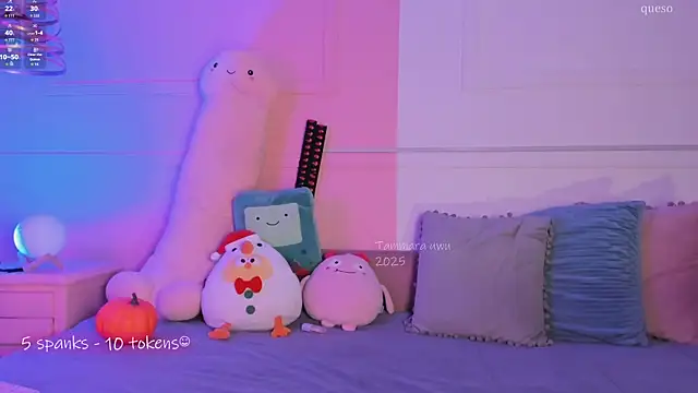 Snapshot of _Tammara_ chatting on 11-11-25, 10:43 Tammara online show from 11-11-25, 10:43