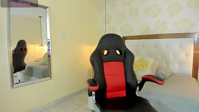 clarisKlein online show from 02-07-26, 03:43