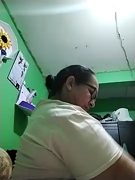 Snapshot of LaGochis07 chatting on 09-08-25, 11:59 LaGochis07 online show from 09-08-25, 11:59