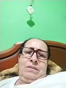 Snapshot of LaGochis07 chatting on 09-11-25, 11:38 LaGochis07 online show from 09-11-25, 11:38