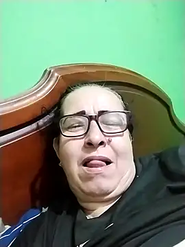 Snapshot of LaGochis07 chatting on 10-01-25, 10:27 LaGochis07 online show from 10-01-25, 10:27