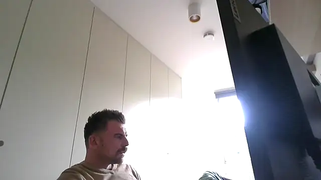 Snapshot of mrbigballs chatting on 10-02-25, 01:51 mrbigballs online show from 10-02-25, 01:51