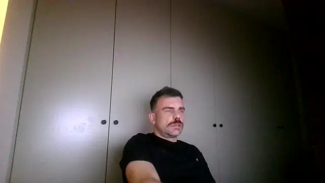 Snapshot of mrbigballs chatting on 10-26-25, 11:42 mrbigballs online show from 10-26-25, 11:42