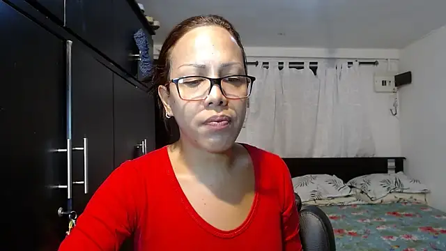 Snapshot of sensual_nataliee chatting on 12-10-24, 11:40 sensual nataliee online show from 12-10-24, 11:40