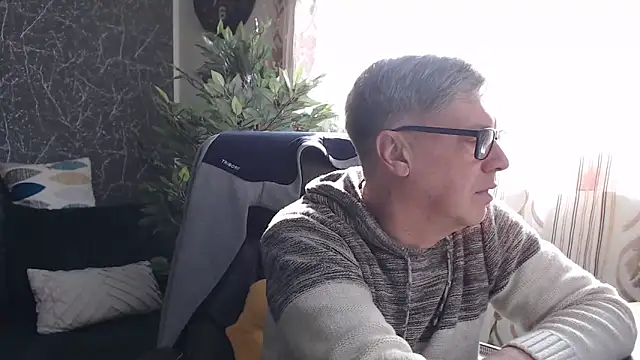 RobertStripX online show from 03-05-26, 07:37