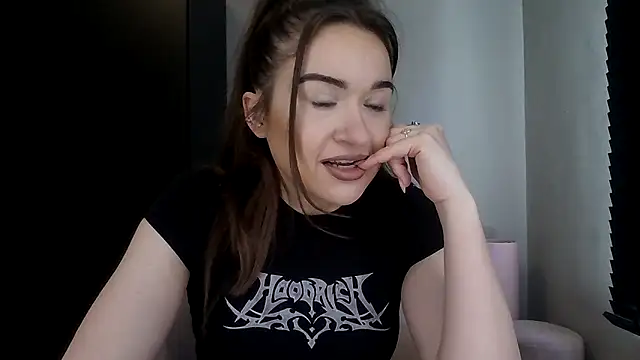 avajade online show from 02-25-26, 09:19