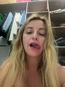 moniquerainx online show from 04-21-26, 03:46