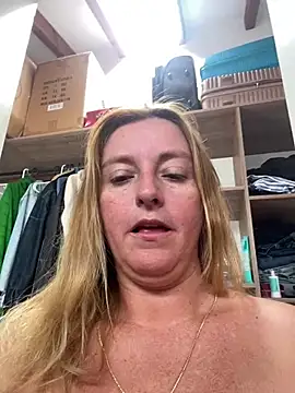 Snapshot of moniquerainx chatting on 06-26-26, 03:38 moniquerainx online show from 06-26-26, 03:38