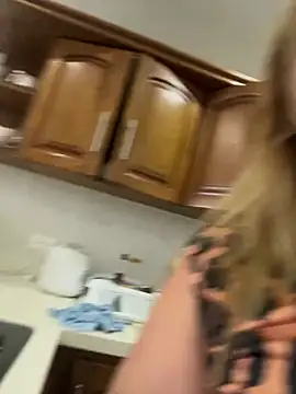 Snapshot of moniquerainx chatting on 07-28-26, 04:39 moniquerainx online show from 07-28-26, 04:39