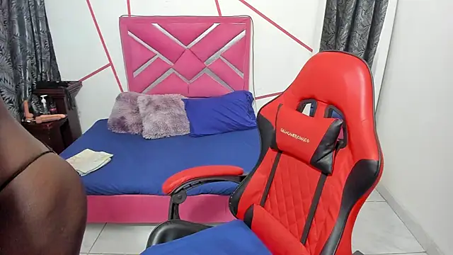 stNatashaBrunette online show from 10-15-25, 05:07