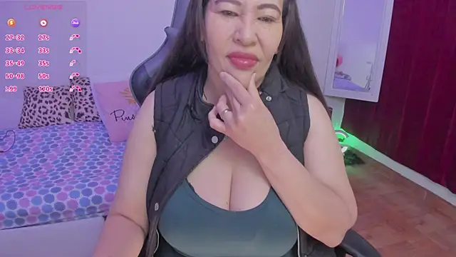 esmeralda milf online show from 10-06-25, 11:29